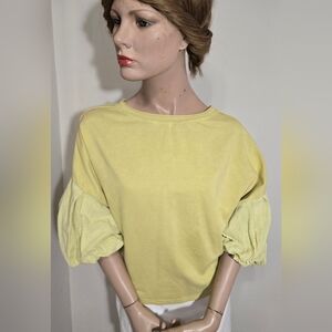Women's Puff Sleeve Top in Light Yellow